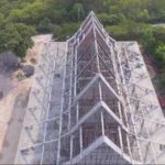 le temple éléphant en thailande issan vue d'un drone