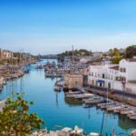 Minorque, l'île préservée de l'archipel des Baléares, s'ouvre au tourisme : notre guide de voyage
