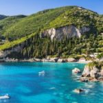 la Grèce allège les restrictions pour certains touristes