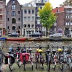 Faire du vélo à Amsterdam, une expérience pas si anodine