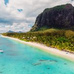 Covid-19 : La France interdit les voyages vers l'île Maurice et 9 pays d'Afrique australe en rouge é...
