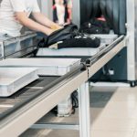 vers la fin de la règle des 100 ml en avion