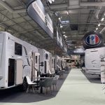 Panneaux solaires, chargement électrique... Camping-cars et vans passent au vert