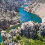 le massif du Velibit, oasis escarpée de fraîcheur