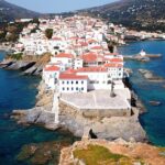 En Grèce, l’île d’Andros veut mieux accueillir ces visiteurs avec l’IA, pari tenu ?