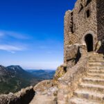 Dans l’Aude, un an après le mégafeu, les Corbières reprennent vie et des touristes reviennent